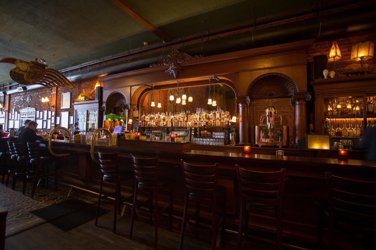 Mcmenamins White Eagle Rock & Roll Hotel Portland Exterior foto