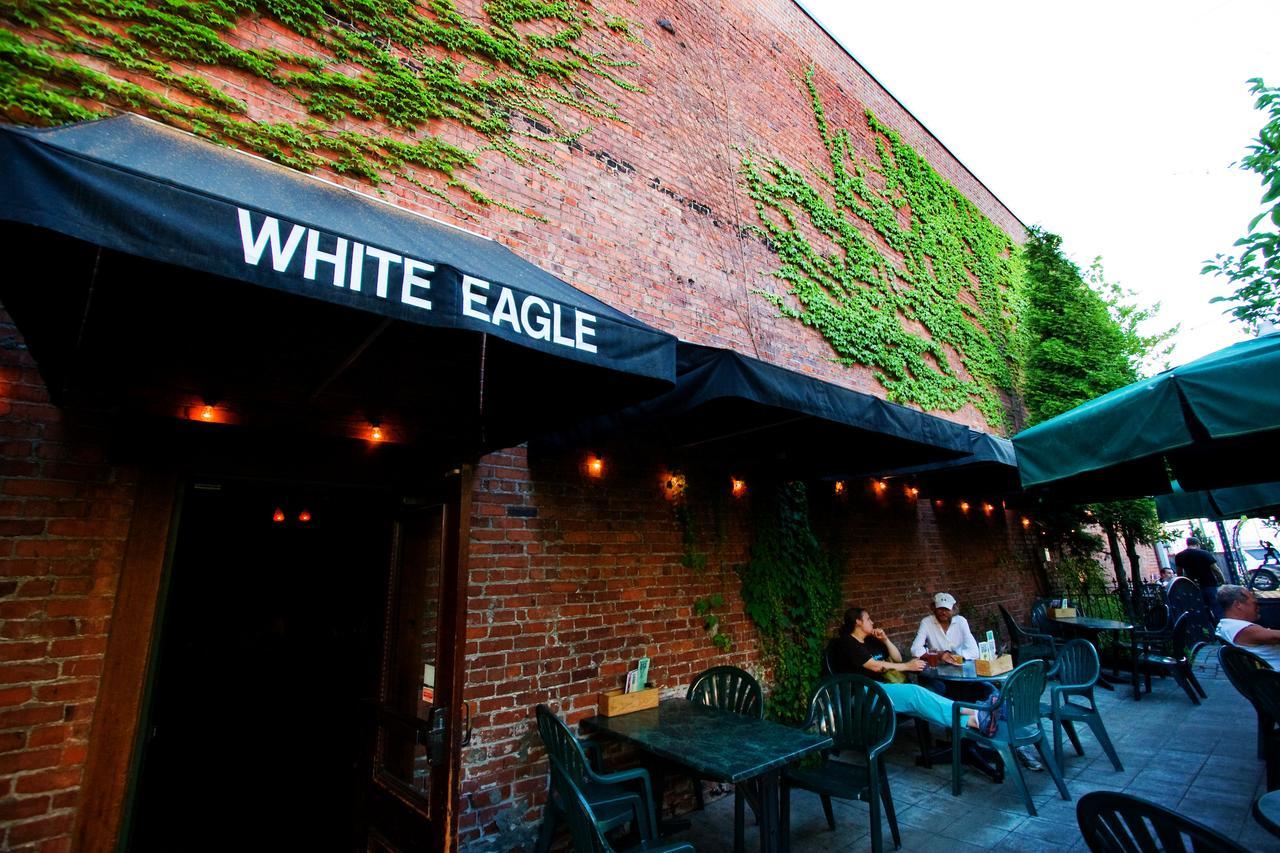 Mcmenamins White Eagle Rock & Roll Hotel Portland Exterior foto